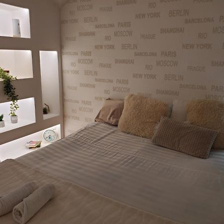 Sleep And Drive White Saraievo Exterior foto