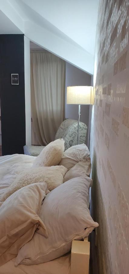 Sleep And Drive White Saraievo Exterior foto