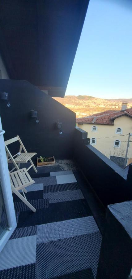 Sleep And Drive White Saraievo Exterior foto