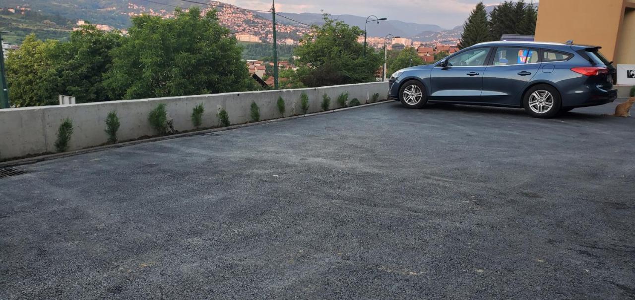 Sleep And Drive White Saraievo Exterior foto