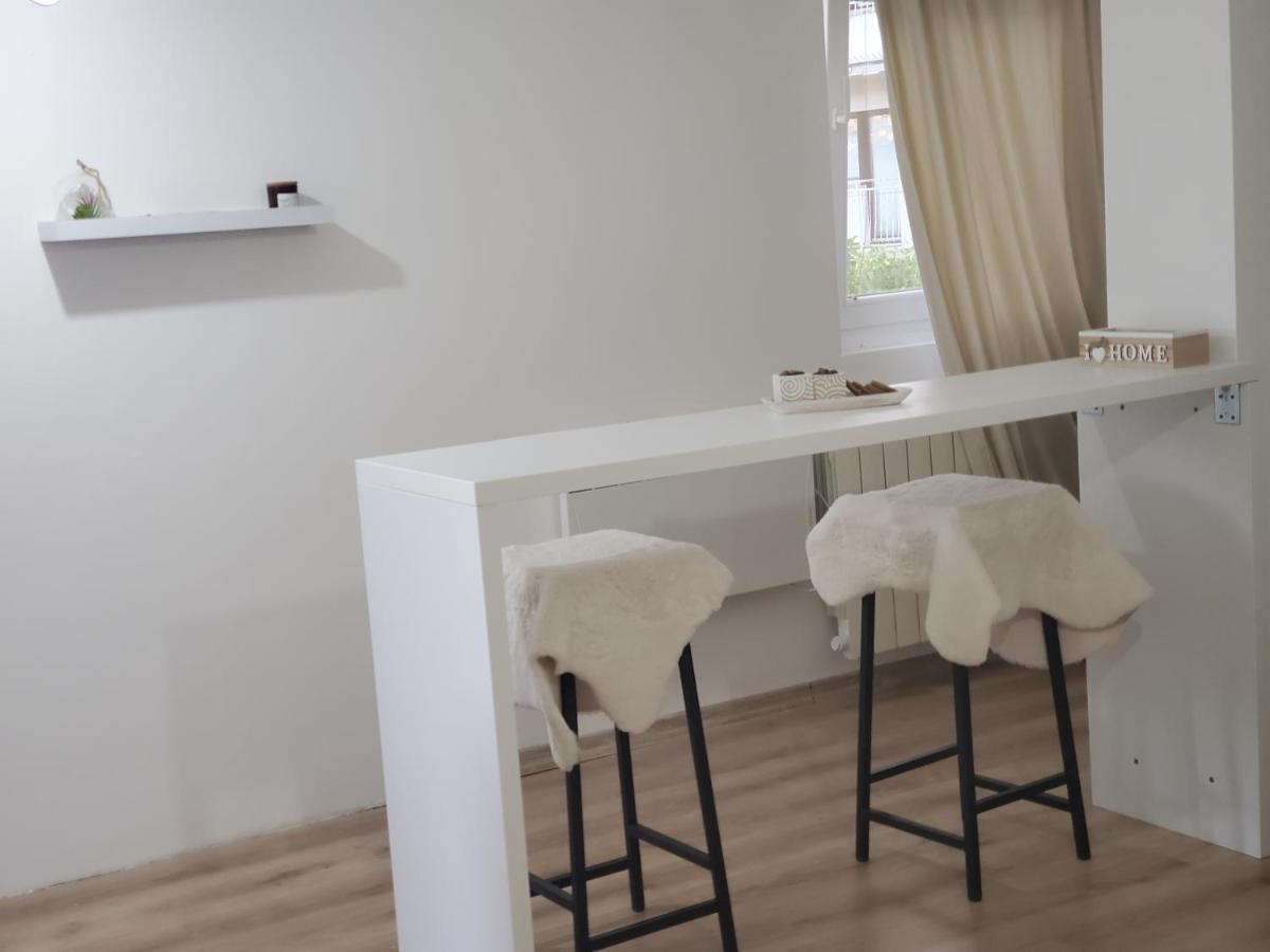 Sleep And Drive White Saraievo Exterior foto