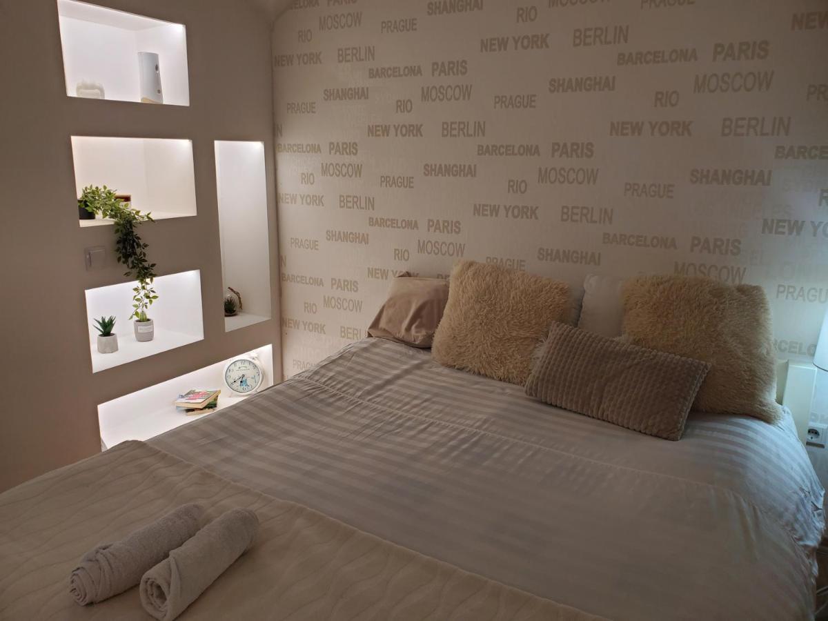 Sleep And Drive White Saraievo Exterior foto